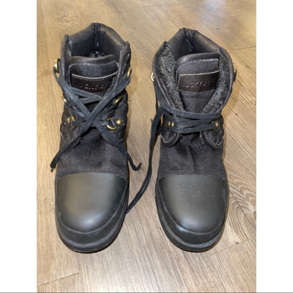 ucky Brand black combat boots. Worn 1-2 times. Like new. Very warm. Size 9.5